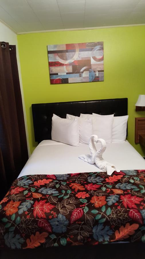 Arrowhead Motel 圣丹斯 外观 照片