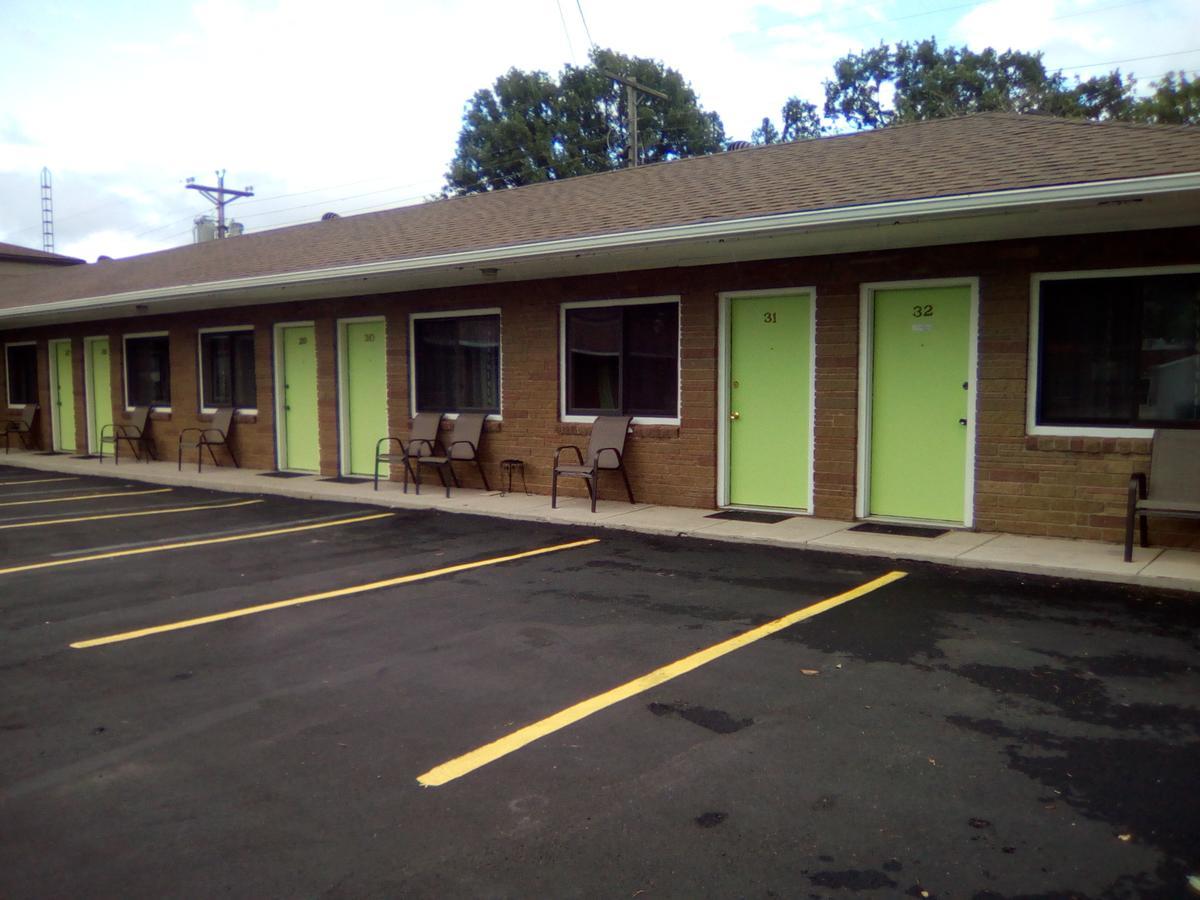 Arrowhead Motel 圣丹斯 外观 照片
