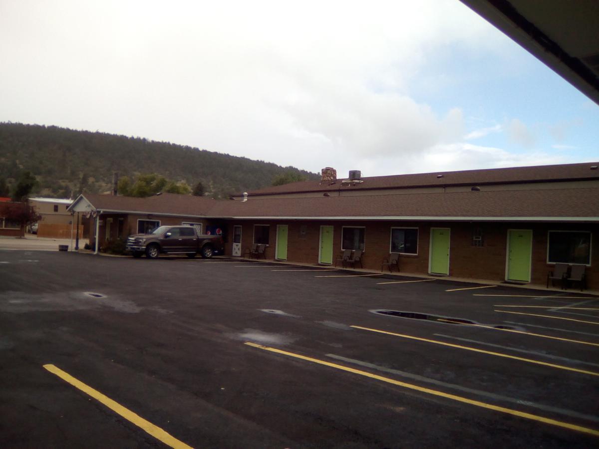 Arrowhead Motel 圣丹斯 外观 照片