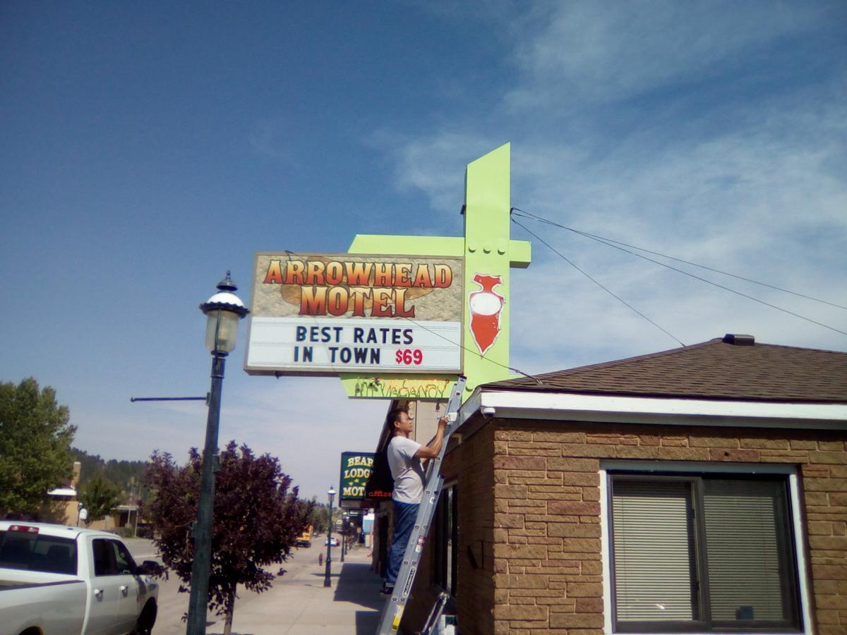 Arrowhead Motel 圣丹斯 外观 照片